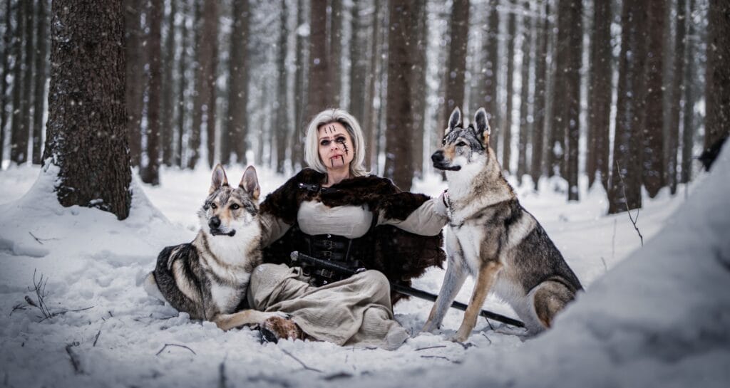 Vikingske foceni foceni s vlky fantasy foceni foceni v zime s vlky Wolfs Production 13