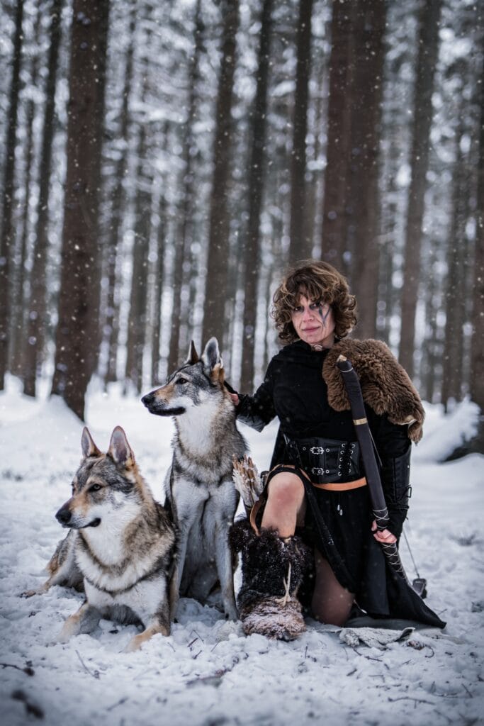 Vikingske foceni foceni s vlky fantasy foceni foceni v zime s vlky Wolfs Production 22